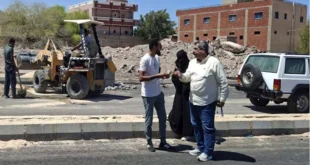 رئيس مدينة نويبع يتابع أعمال تطوير الطرق بمنطقة الترابين