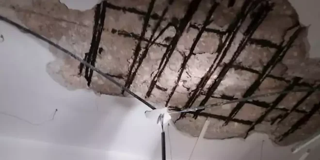 سقوط سقف محل تجاري يصيب 3 سيدات فى دمنهور
