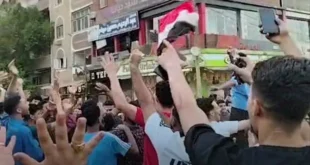 شباب المنيا يحتفلون بفوز المنتخب على نيوزيلاندا
