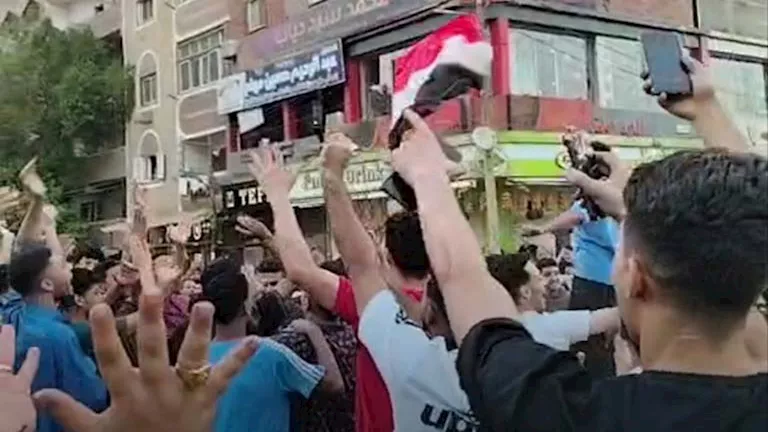 شباب المنيا يحتفلون بفوز المنتخب على نيوزيلاندا | ضي النهار شباب المنيا يحتفلون بفوز المنتخب على نيوزيلاندا