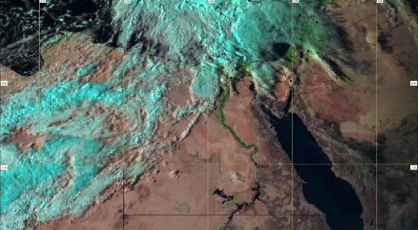 شبورة كثيفة ورياح مثيرة للأتربة وأمطار بهذه المناطق