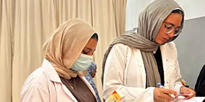 فحصت 467 مريضًا.. جامعة الإسكندرية تطلق قافلة طبية بأبيس- صور