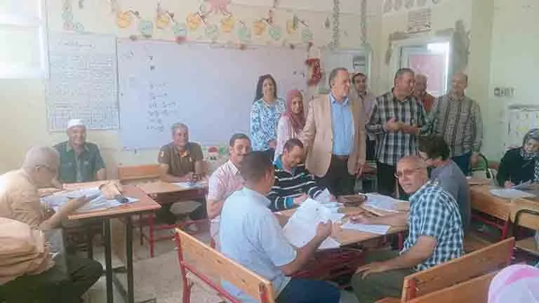 "لا تهاون في الدقة".. تعليم أسيوط يبدأ تصحيح الإعدادية رسميًا- صور
