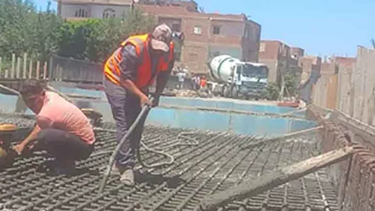 متابعة أعمال صب كوبري البحر اليوسفي لدعم حركة التنقل غرب المنيا