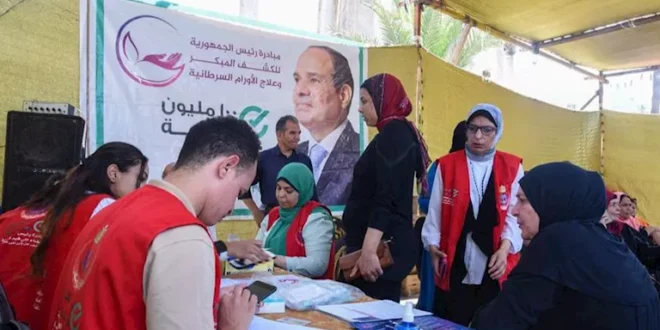محافظ الإسكندرية يشارك في الحملة القومية للتبرع بالدم- صور