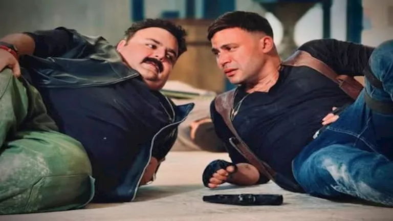 محمد إمام ينشر صورة تجمعه بـ شيكو: في طريقنا إلى الرياض