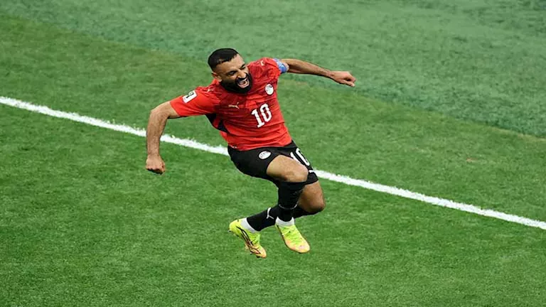 محمد صلاح ينشر صور جديدة من مباراة مصر ونيوزيلندا