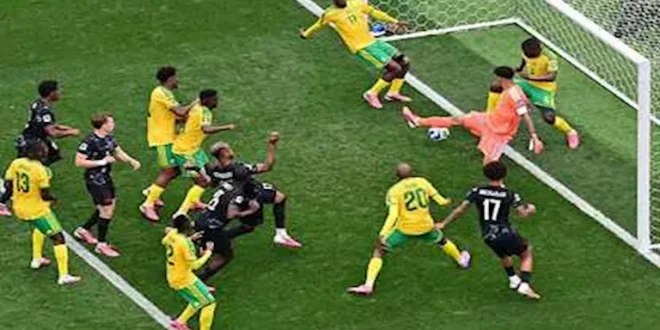 منتخب كندا يضمن التأهل لدور الـ16 بالمونديال بالفوز على جنوب أفريقيا