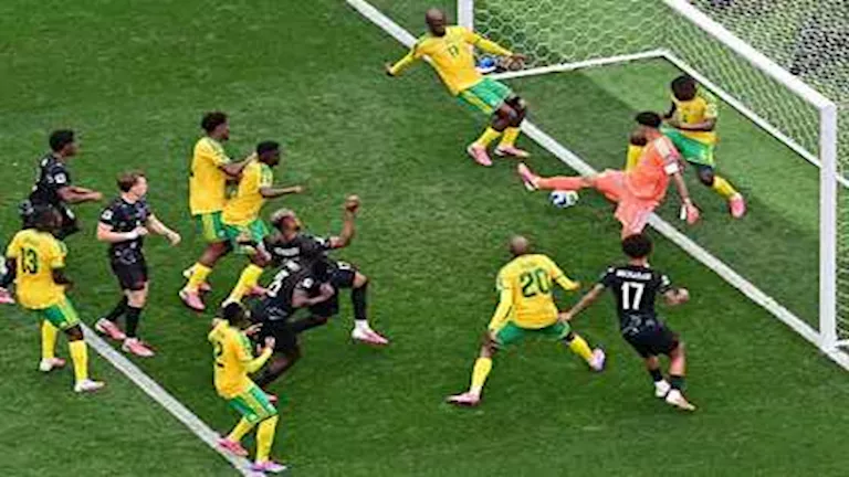 منتخب كندا يضمن التأهل لدور الـ16 بالمونديال بالفوز على جنوب أفريقيا