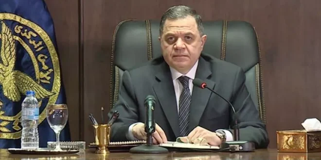 وزير الداخلية يصدر قرارًا بإبعاد مواطن يمني خارج البلاد