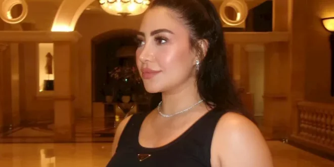 10 صور لـ بوسي بأحدث ظهور بإطلالة صيفية والجمهور يعلق