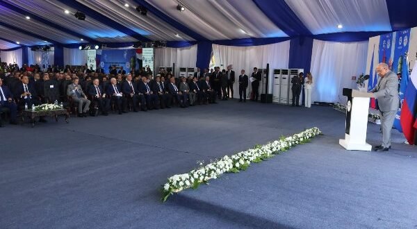 4.2 تريليون جنيه استثمارات قطاع الطاقة الكهربائية لتنتقل مصر من العجز إلى الفائض والتصدير