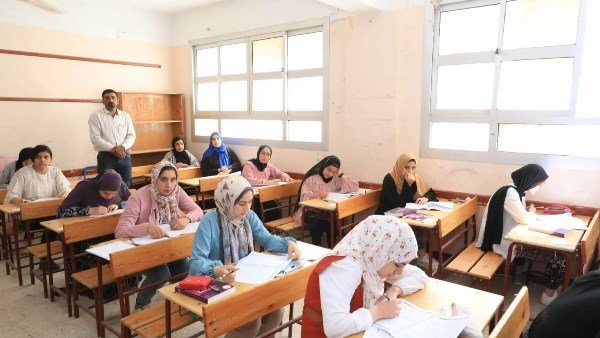 الثانوية العامة 2026| بدء امتحان الفيزياء لطلاب علمي والتاريخ لأدبي | ضي النهار 6091208092265202506140157445744