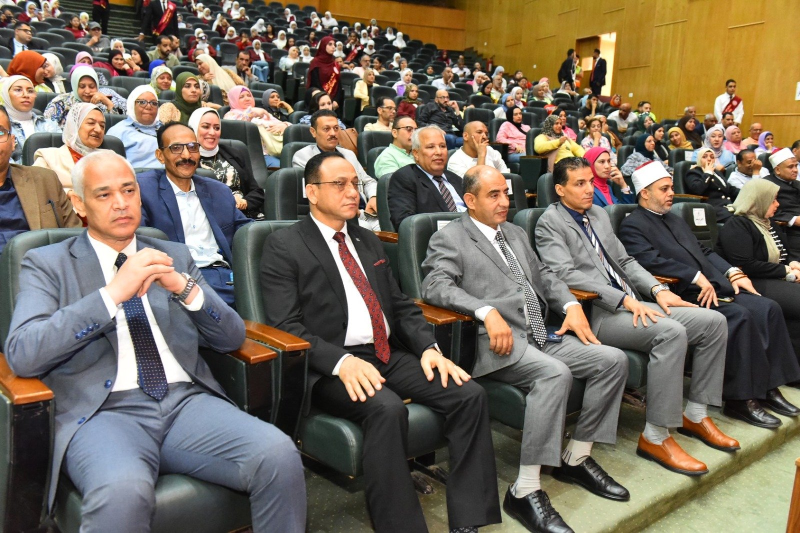 ثورة 30 يونيو في محراب التنوير.. محافظ أسيوط ورئيس الجامعة يشهدان ملحمة الوعي والوطنية في الذكرى الثالثة عشرة | ضي النهار WhatsApp Image 2026 07 14 at 3.54.21 PM