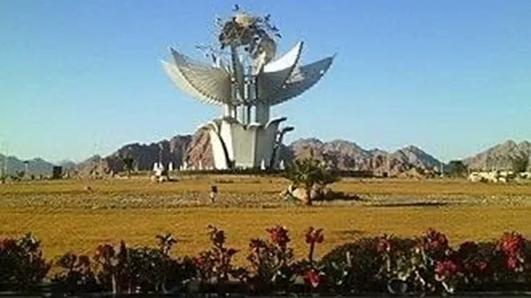 "أيقونة السلام " بشرم الشيخ.. إنجاز علمي يجذب آلاف السائحين (صور) | ضي النهار "أيقونة السلام " بشرم الشيخ.. إنجاز علمي يجذب آلاف السائحين (صور)