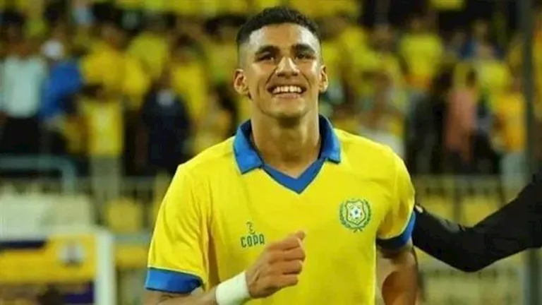 إياد العسقلاني يوقع موسما لفريق بيراميدز | ضي النهار إياد العسقلاني يوقع موسما لفريق بيراميدز