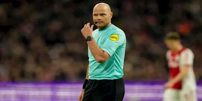 اتهم بالتحرش واستبعد من كأس العالم.. وفاة حكم هولندي في ظروف غامضة