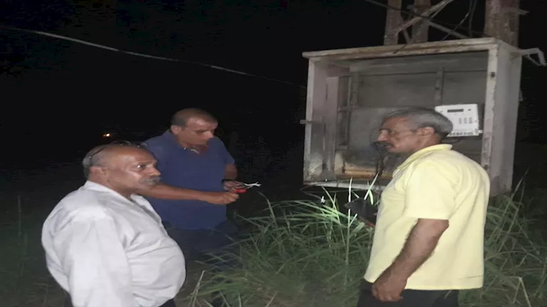 استجابة عاجلة تنهي أزمة الكهرباء على طريق "الديبة - إبشان" بكفر الشيخ