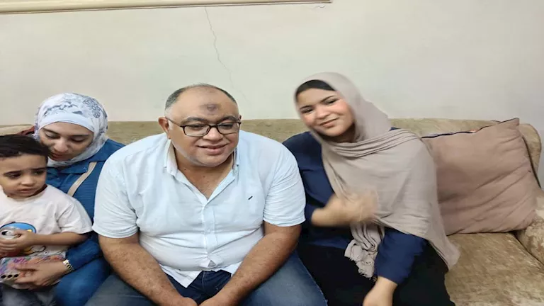 الأولى أدبي بالثانوية العامة: الانضباط ودعم الأسرة وراء النجاح