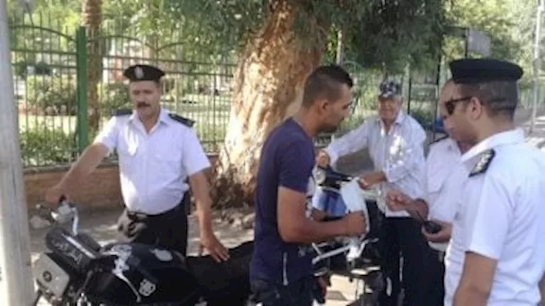الاستعراض بالموتوسيكلات قد يقود للحبس.. تعرف على العقوبات القانونية