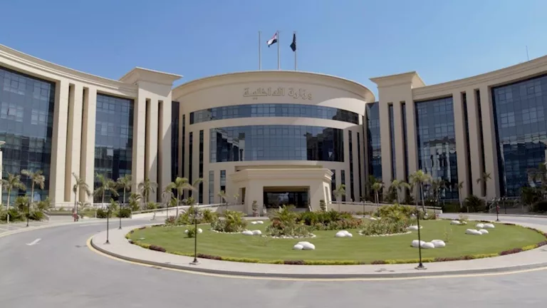 الداخلية تكشف لغز العثور على رأس سيدة مسنة داخل ثلادة في الإسكندرية