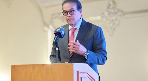 الرئيس السيسي يضع الملف الصحي على رأس أولويات الدولة ويوليه دعمًا غير محدود