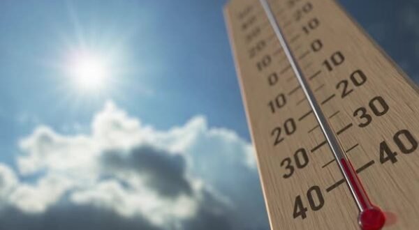 الطقس اليوم.. أجواء شديدة الحرارة وأمواج البحر مضطربة