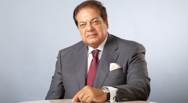 النائب محمد أبو العينين يوجه رسالة لمنتخب مصر بعد وداع المونديال: شرفتوا الكرة المصرية والعربية