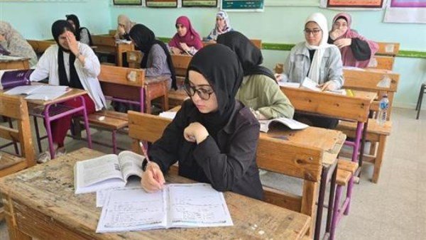 امتحانات الثانوية العامة 2026 .. طلاب النظام القديم يؤدون الديناميكا اليوم