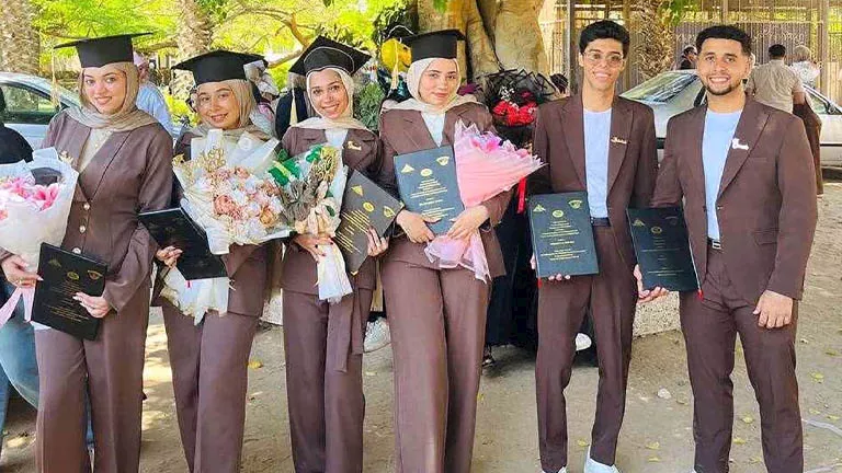 بأيدي الطلاب.. جامعة بنها تنتج إنزيم الـ Lipase عالي النقاء لإزالة الد