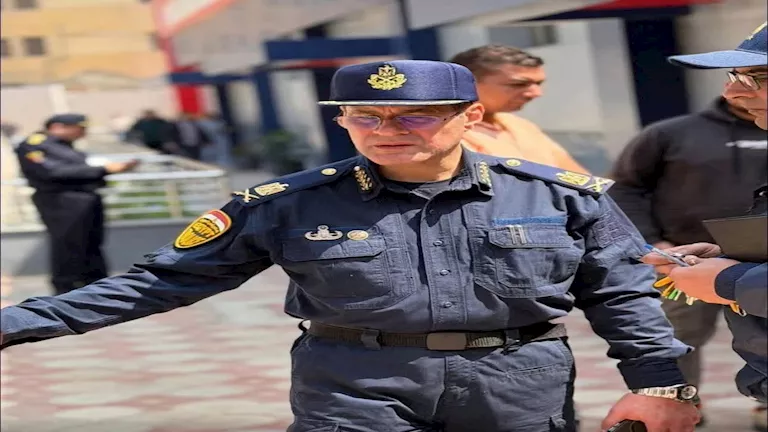 بعد جنازة مهيبة.. أسرة الشهيد محمد الشربيني تستقبل العزاء بمسجد الشرطة