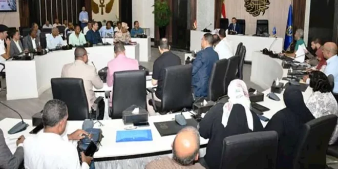 بعد مراجعتها.. محافظ أسوان يعتمد خطة مواجهة الكوارث والأزمات