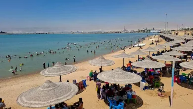 بـ 5 جنيهات للتذكرة.. شاطئ السوايسة قبلة رحلات اليوم الواحد