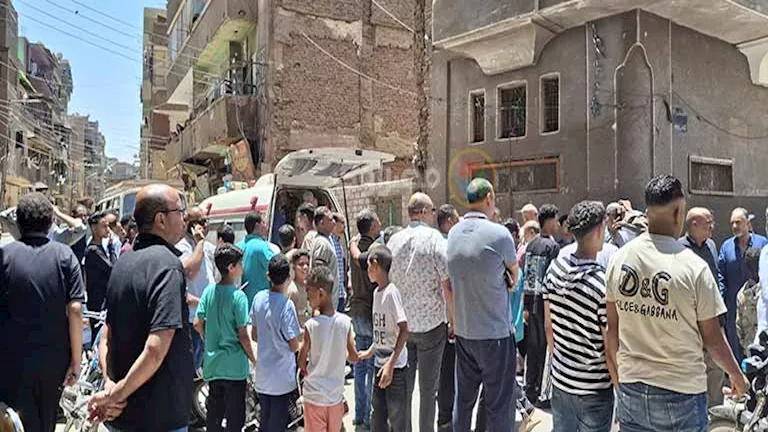 تشييع جثمان طالبة ثانوية عامة فى أسيوط سقطت من الطابق السادس