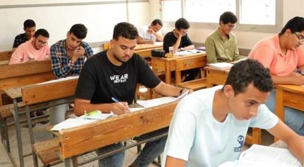 جدول الثانوية العامة 2026 .. غداً امتحان الرياضيات البحتة لطلاب النظام الجديد