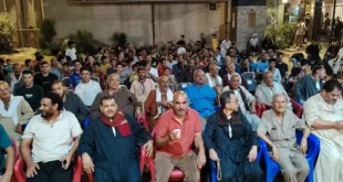 جماهير أسيوط تحتشد لمتابعة مباراة مصر وأستراليا (صور)