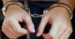 حبس أب 4 أيام بتهمة إلقاء طفله أسفل سيارة في البدرشين