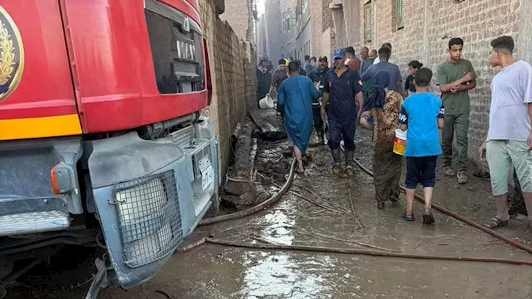 حريق منزل داخل سوق اللحوم بمدينة الخارجة في الوادي الجديد