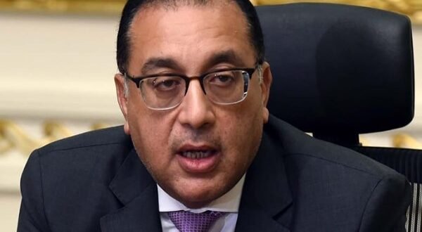 خطوة تاريخية.. مدبولي يصل محطة الضبعة النووية للاحتفال بتركيب وعاء ضغط المفاعل للوحدة النووية الثانية