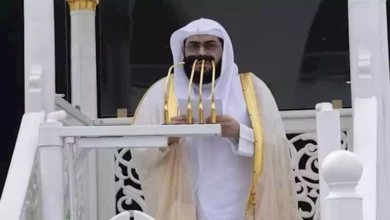 خطيب المسجد الحرام: الثبات على الدين رأس مال المؤمن وسبيل نجاته من الف
