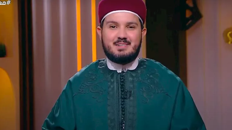داعية يحذر من “لص خفي” يسرق الأعمار وسيدنا النبي استعاذ بالله منه | ضي النهار داعية إسلامي: الإكثار من الصلاة على النبي من أعظم أسباب تفريج الهم وسد