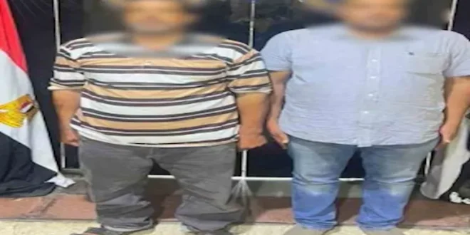 سائق يستعين بزميله وتنتهي الرحلة بكارثة.. ماذا حدث في الأميرية؟
