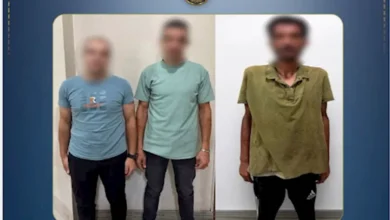 صاحب منزل يوثق ضبط لص وينشر الفيديو لزيادة المشاهدات