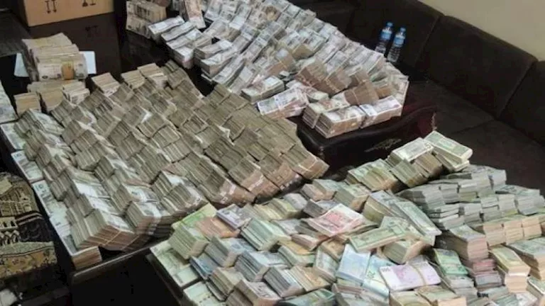 ضبط قضايا اتجار غير مشروع بالنقد الأجنبي بقيمة تتجاوز 11 مليون جنيه