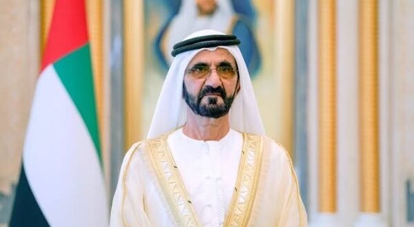 طالب مصري بين أوائل الثانوية العامة في الإمارات.. وإشادة من محمد بن راشد