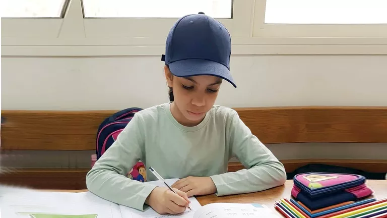 طفلة بالشرقية تبتكر روبوت ذكي لوعظ السيدات وتهديه للأوقاف | ضي النهار طفلة بالشرقية تبتكر روبوت ذكي لوعظ السيدات وتهديه للأوقاف