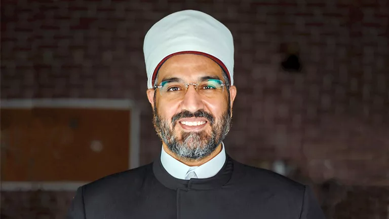 عمرو الورداني: القرآن يبني الأمل ويعلّم الإنسان رؤية الفرج وسط الأزمات