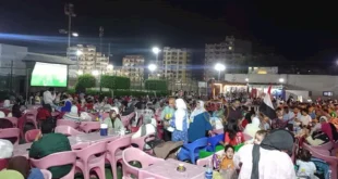فرحة هستيرية لجماهير بني سويف بعد تقدم مصر على أستراليا (صور)