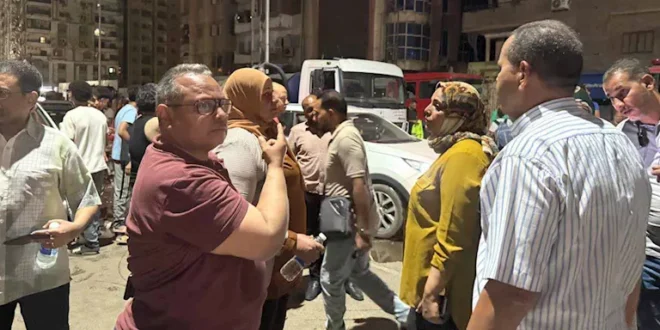 قرار عاجل من محافظ سوهاج بشأن برج معهد الاتصالات المحترق