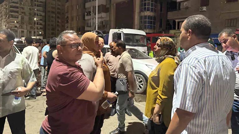قرار عاجل من محافظ سوهاج بشأن برج معهد الاتصالات المحترق